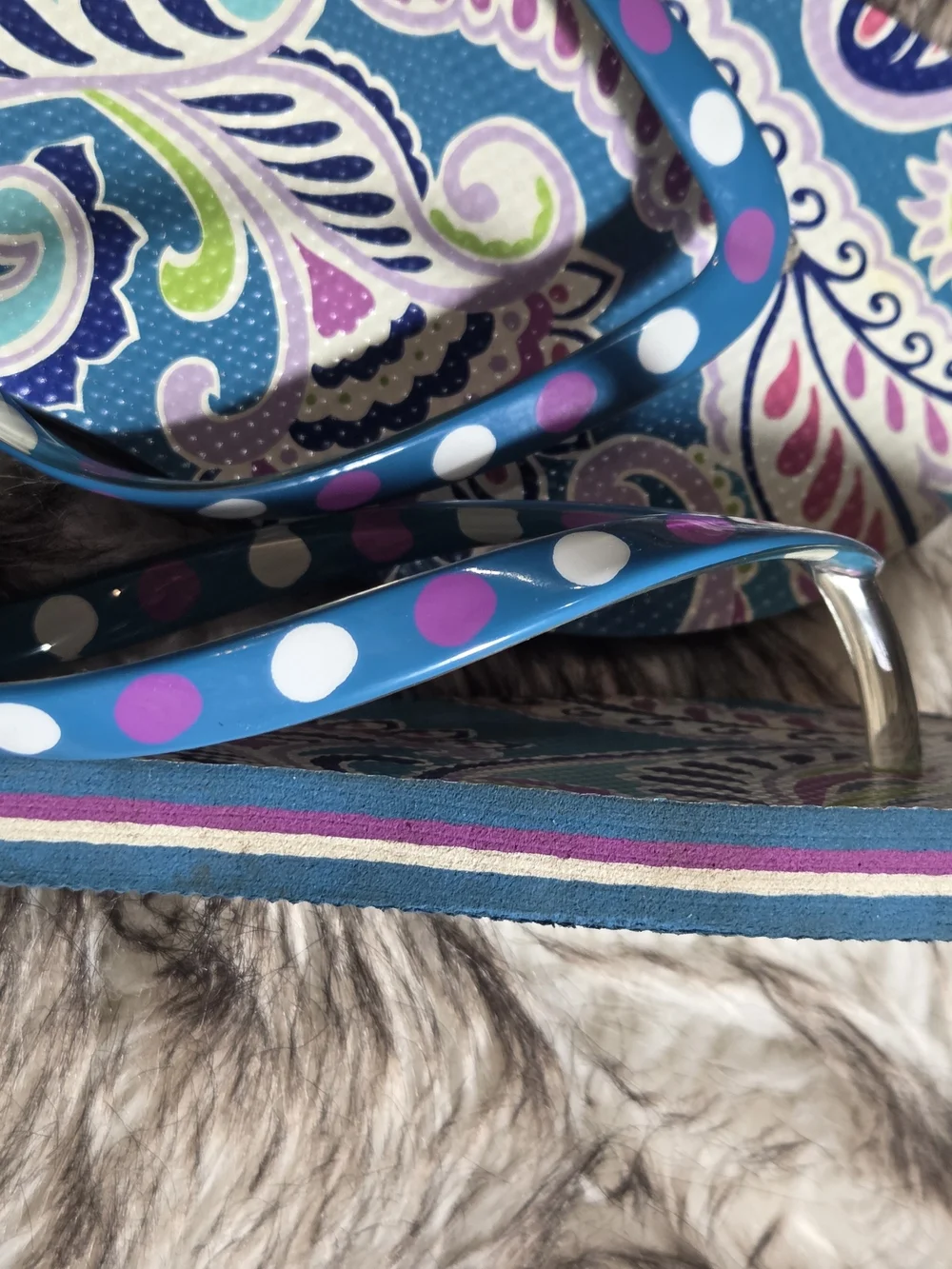Vera Bradley Womens Flip Flops  WAIKIKI PAISLEY  - Size 7-8 Sandals